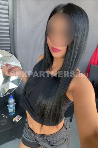 Debrecen, 19 éves escort, Réka